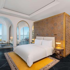 Signature King Suite